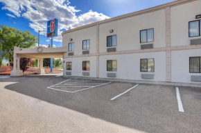 Отель Motel 6-Espanola, NM  Эспаньола